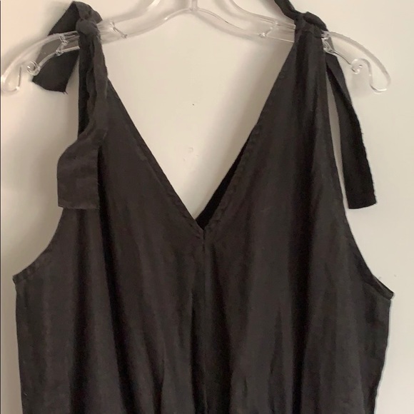 Black Tie a Sleeve Jumpsuit - Picture 5 of 5